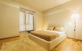 Atlant luxury Big Family Apart on Golovna навпроти ТЦ ДЕПОТ та АТБ